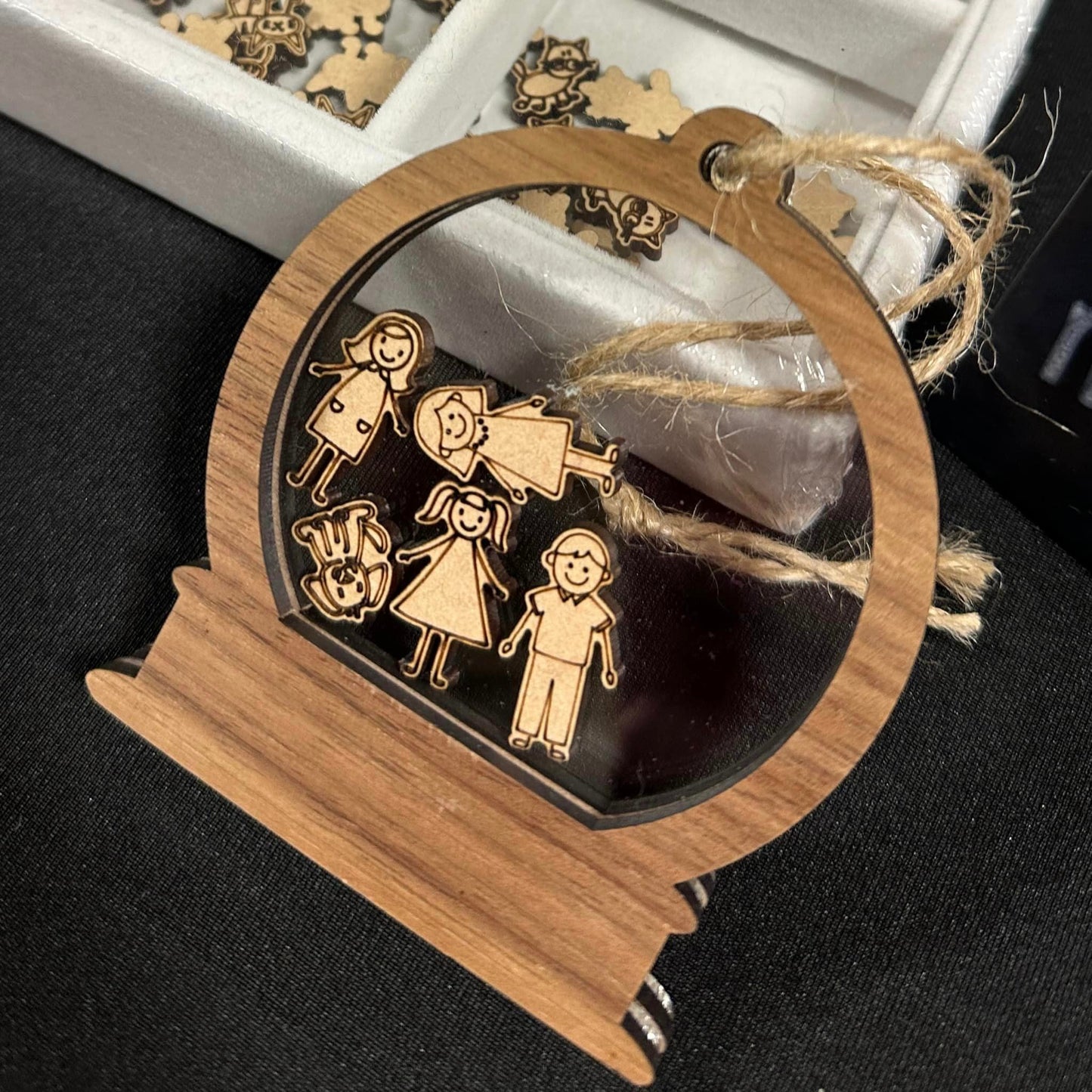 Adorno de bola de nieve Shaker: personalízalo con hasta 15 dijes