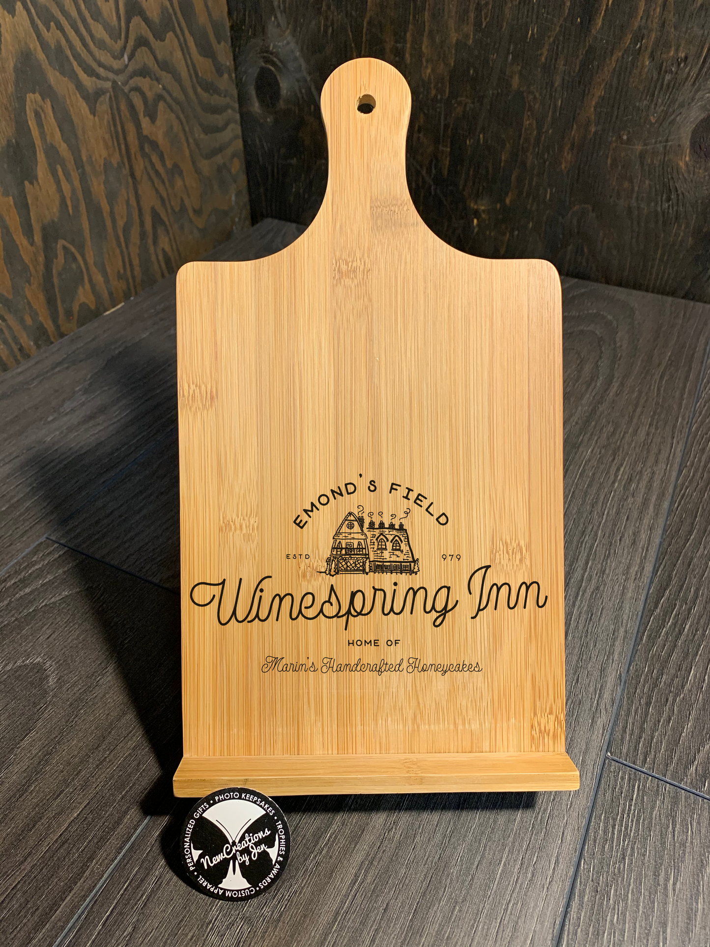 WWN Souvenir Chef's Easel - Vertical