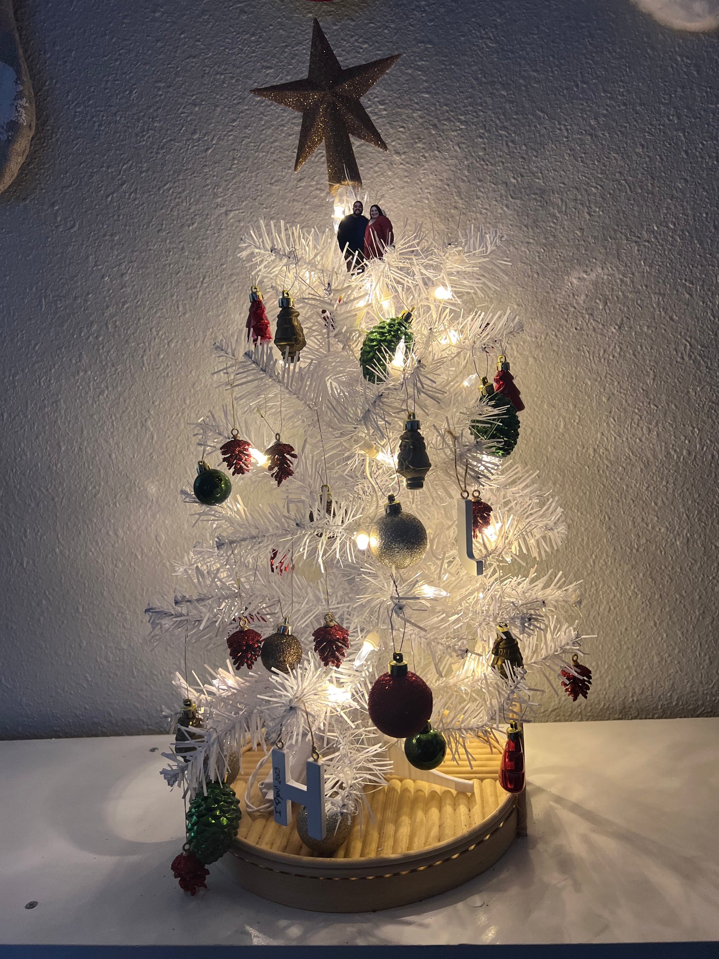 ¡Pequeños adornos para árbol o personajes del pueblo con tus fotos!