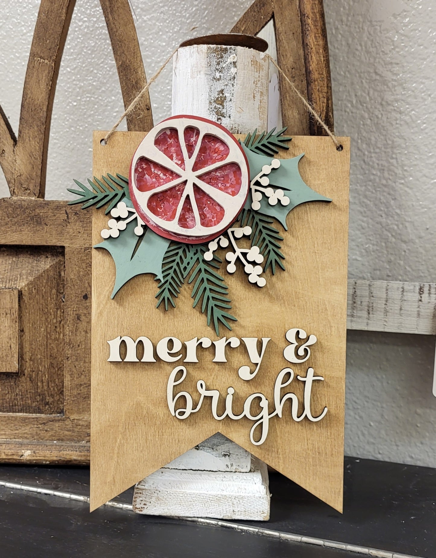 Letrero "Merry &amp; Bright - Listo para pintar" de 10,75 x 7,25 pulgadas para colgar en la puerta