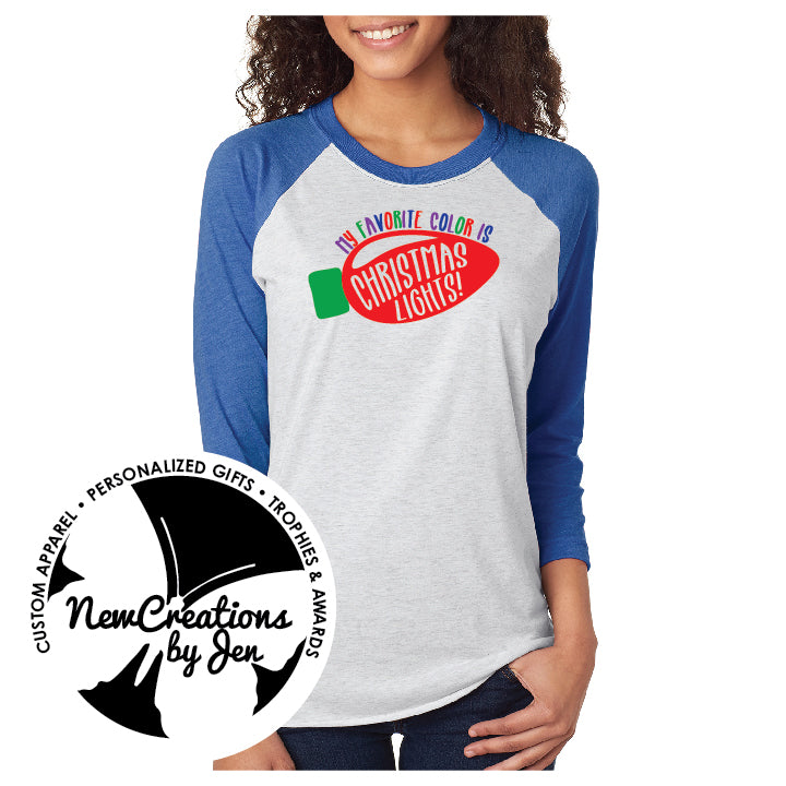Camiseta unisex de béisbol/raglán "Mi color favorito son las luces navideñas"