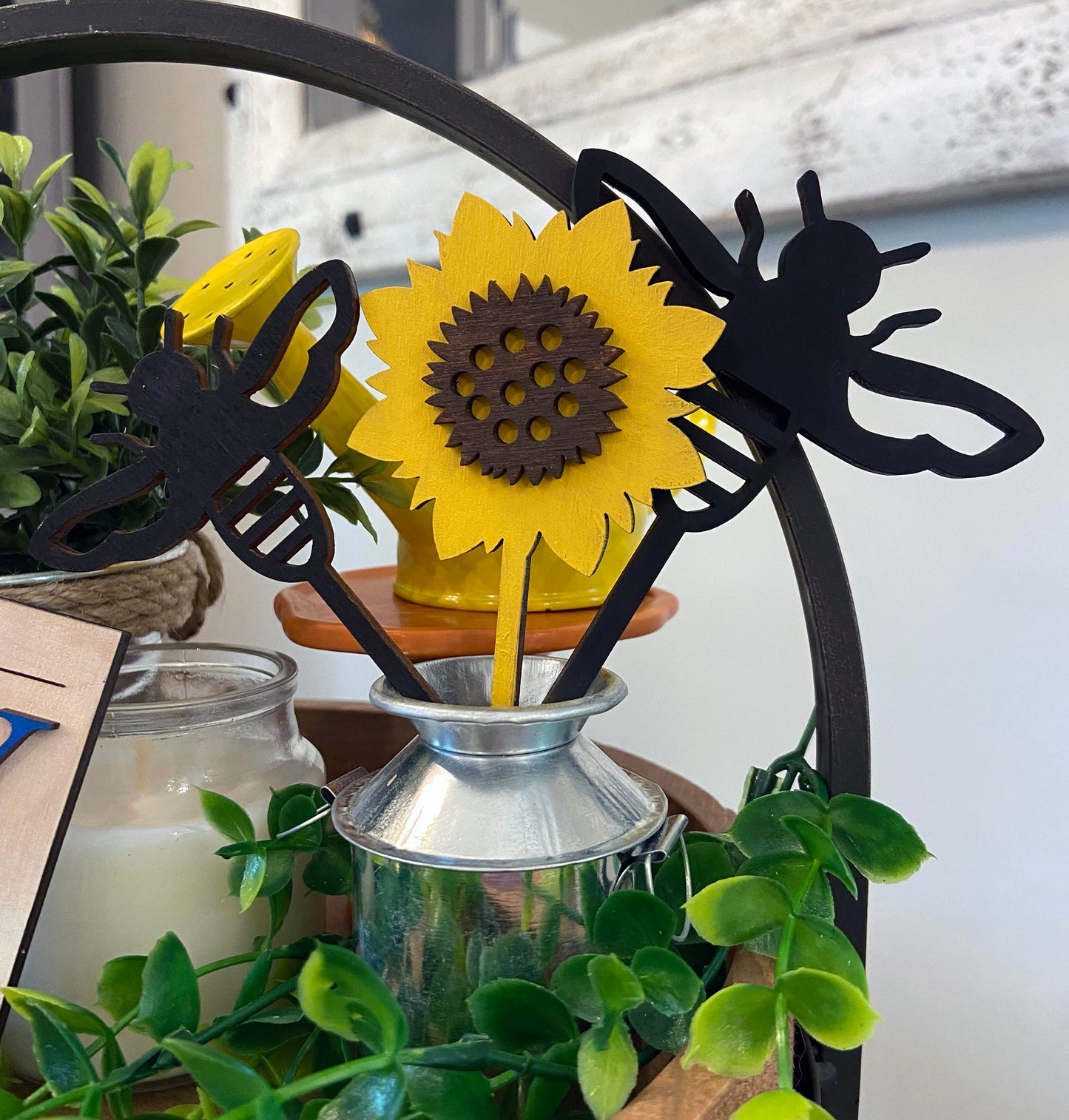 Paquete de bandejas escalonadas con girasoles