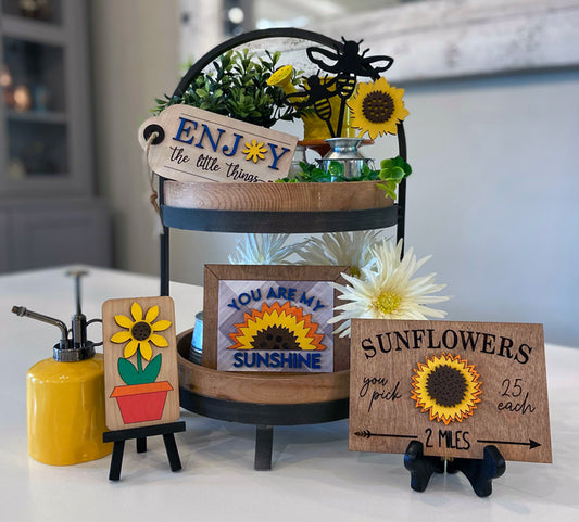 Paquete de bandejas escalonadas con girasoles