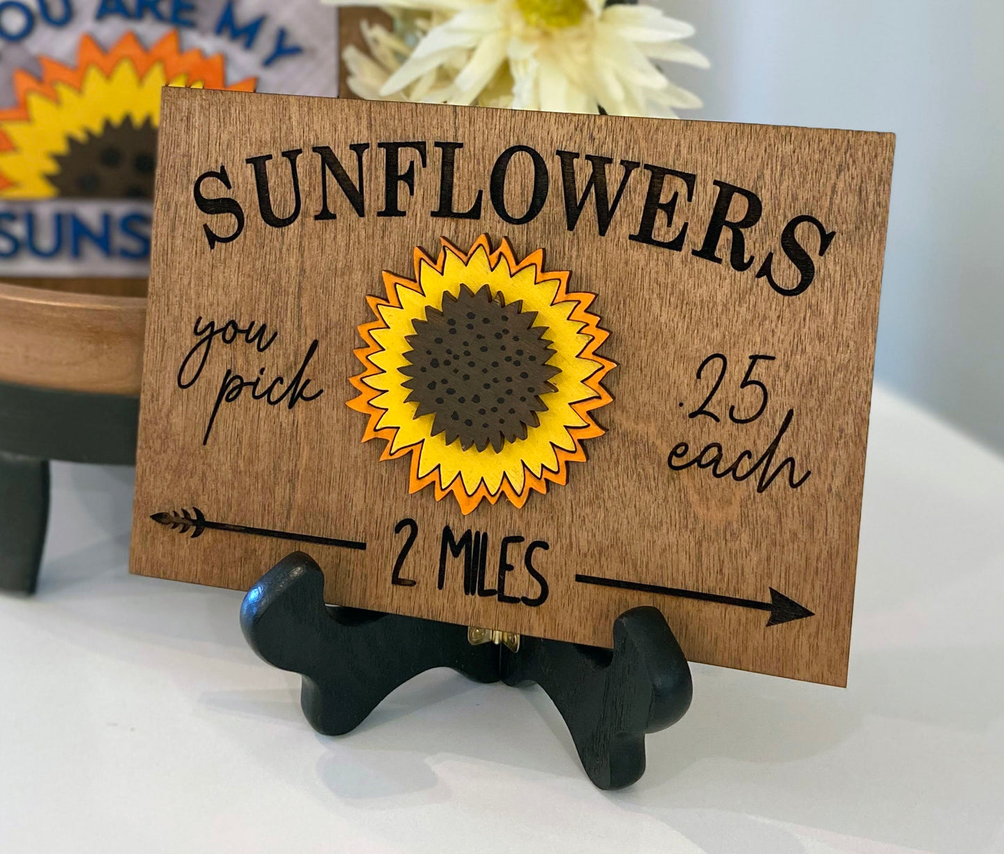 Paquete de bandejas escalonadas con girasoles