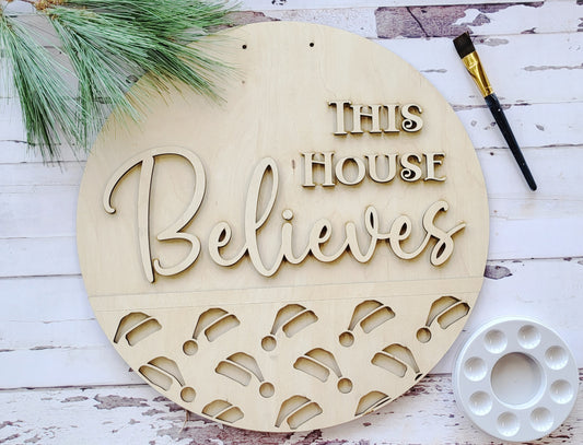 Kit de colgador de puerta "This House Believes" - 18" redondo