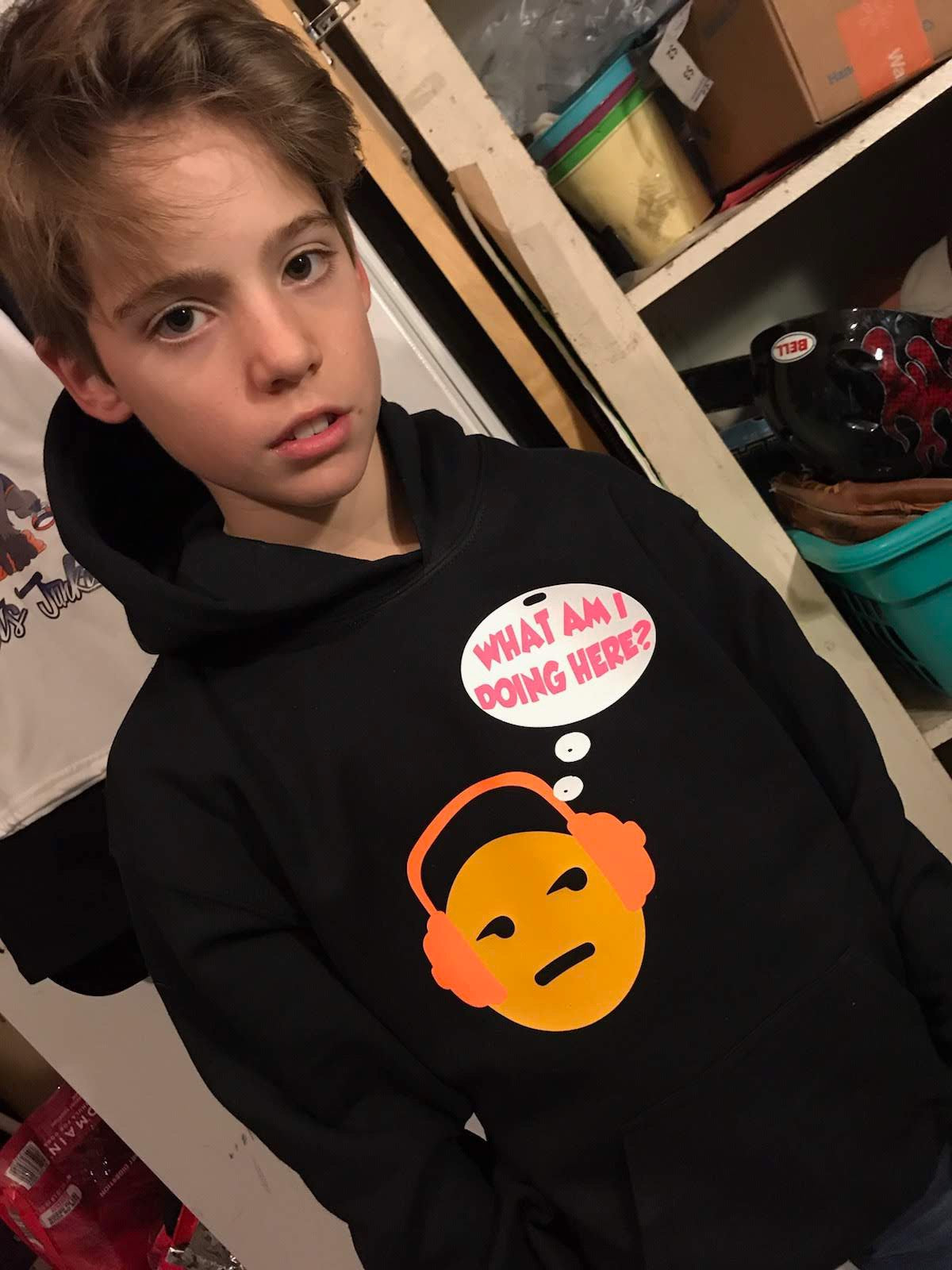Sudadera básica con capucha para jóvenes