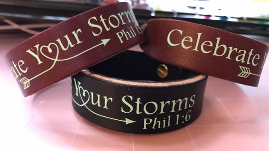 Pulsera de cuero personalizada