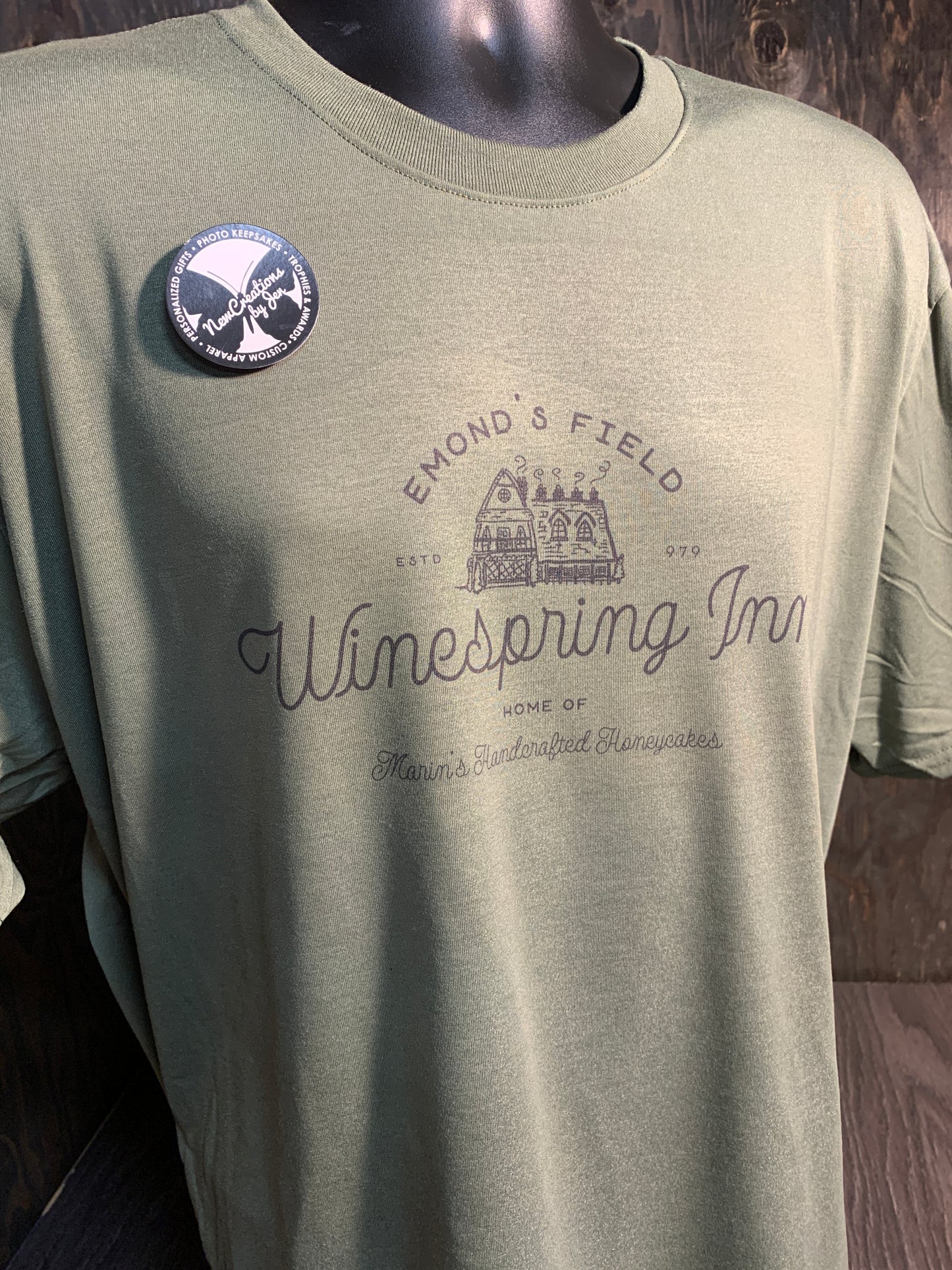 Winespring Inn - Camisetas ligeras de recuerdo inspiradas en la Rueda del Tiempo