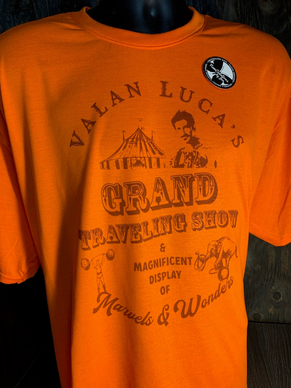 Valan Luca's Grand Traveling Show - Wheel of Time Inspired  Souvenir Lightweight  Tees
